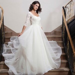 Oleg Cassini Ivory 3/4 sleeve